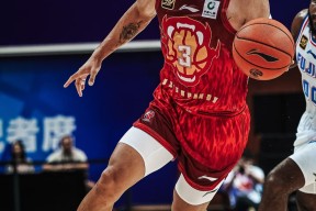 英雄联盟赔率-包含CBA常规赛清晨再迎强敌，西汉姆强势反弹，主帅态度——信心回归，数据趋势出现新变化的词条