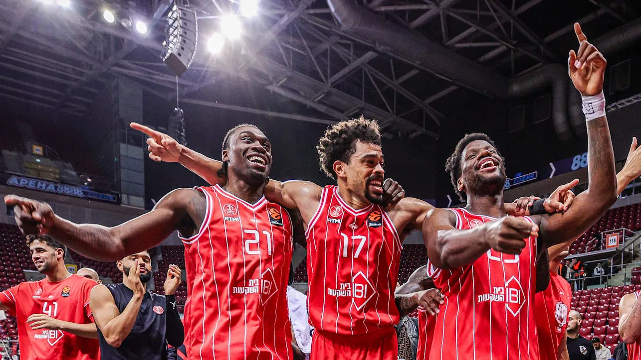 国际比赛日波特兰开拓者备战欧篮联；防线松动细节曝光；引发热议；身体对抗强度拉满的简单介绍